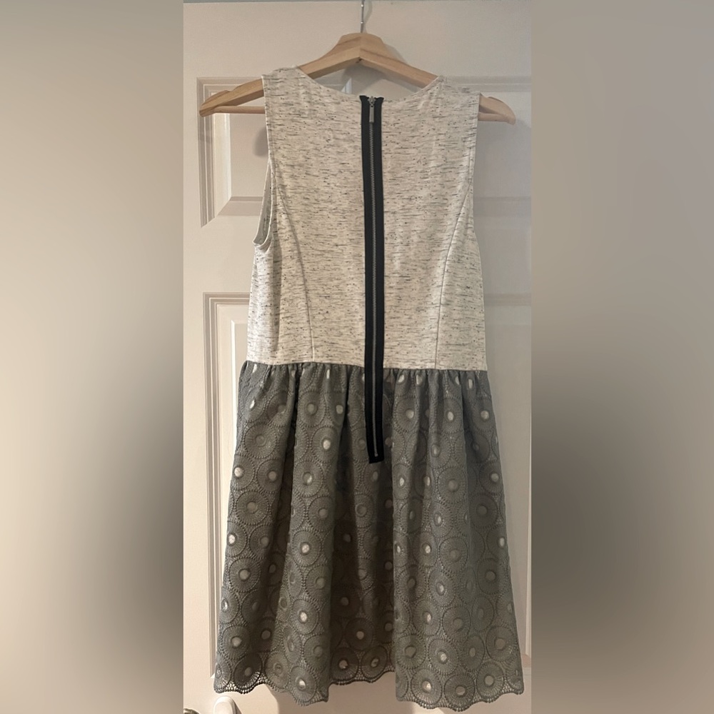 Cute, comfy dress!  Size M.